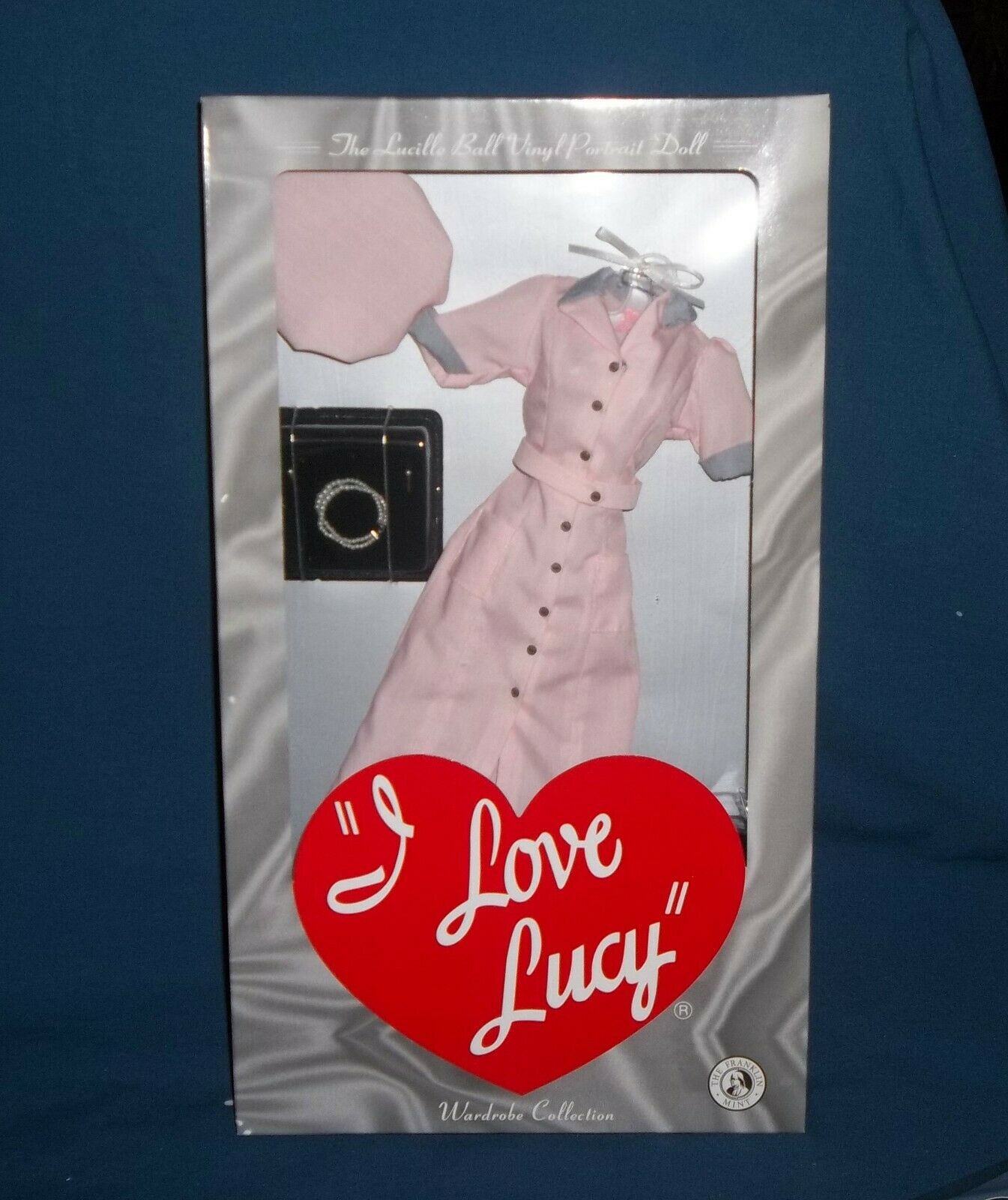 Franklin Mint I Love Lucy Lucille Ball Chocolate Factory Vinyl Doll Ensemble