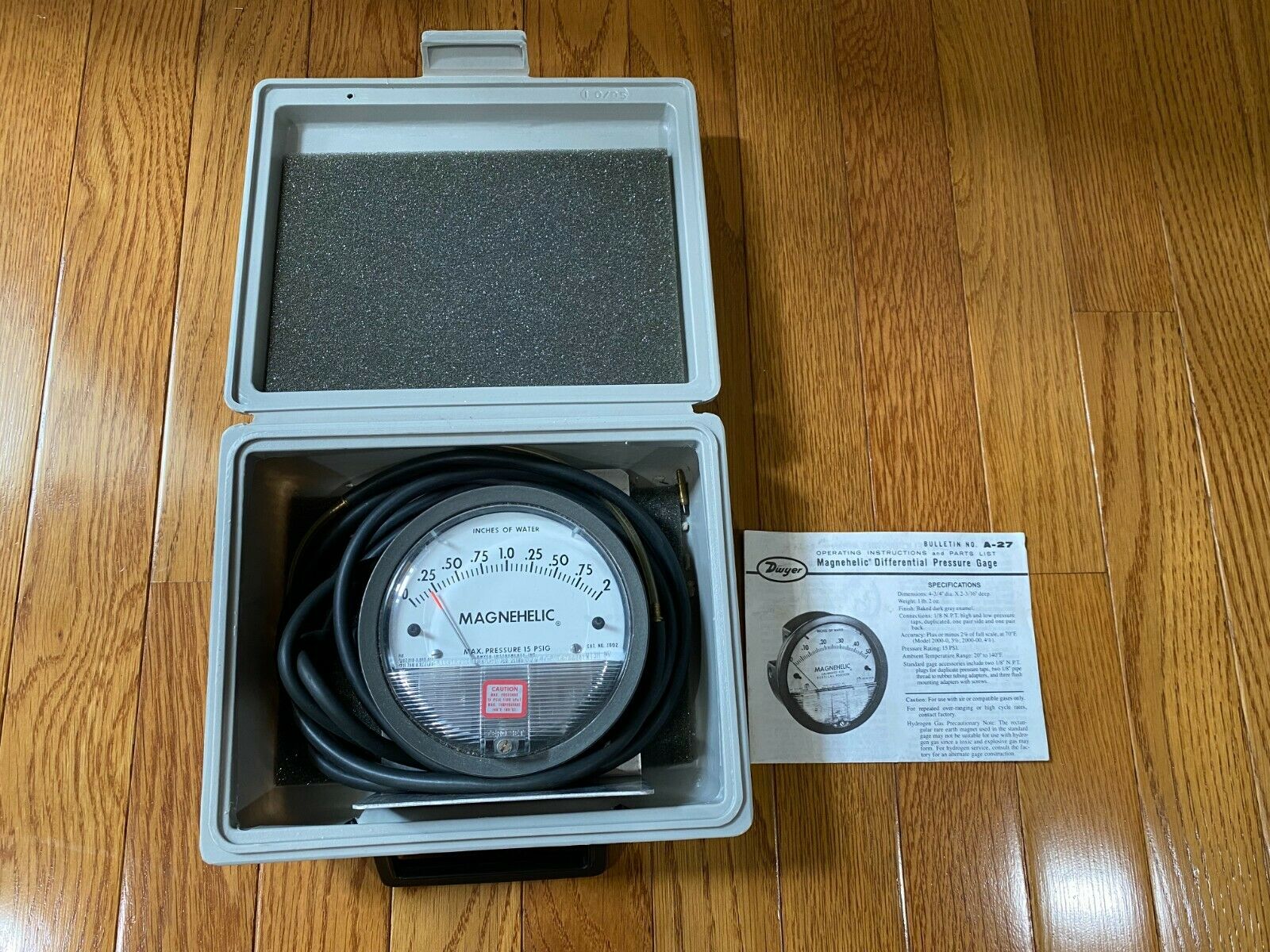Dwyer Magnehelic Pressure Gage Gauge Model 2002 15psig Inches Of Water New